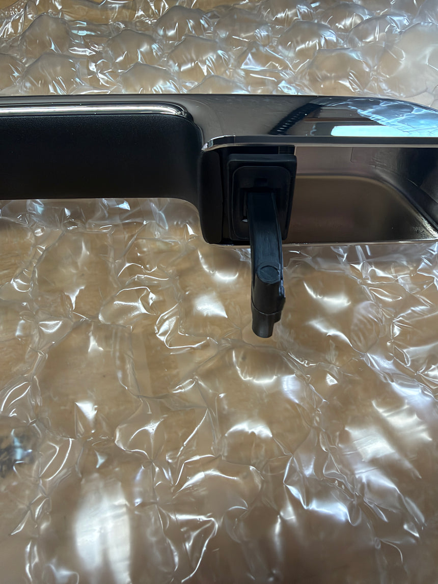 2021-2025 Ford F-150 F-250 F-350 F-450 Passenger Side  Door Handle Chrome OEM