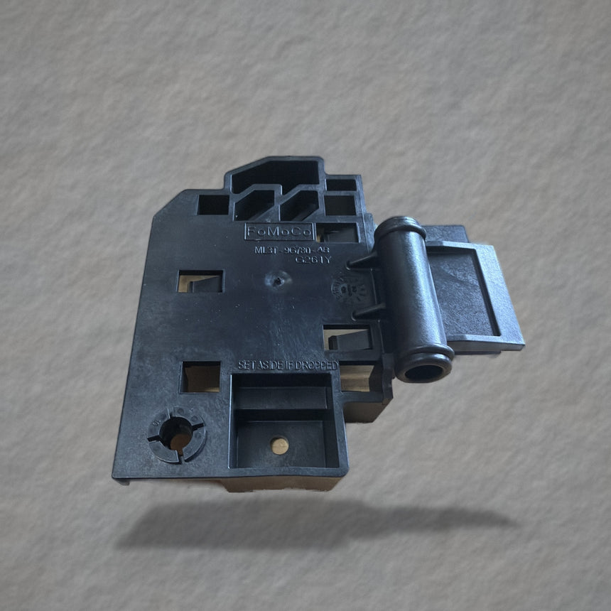 ML3Z-14C022-B