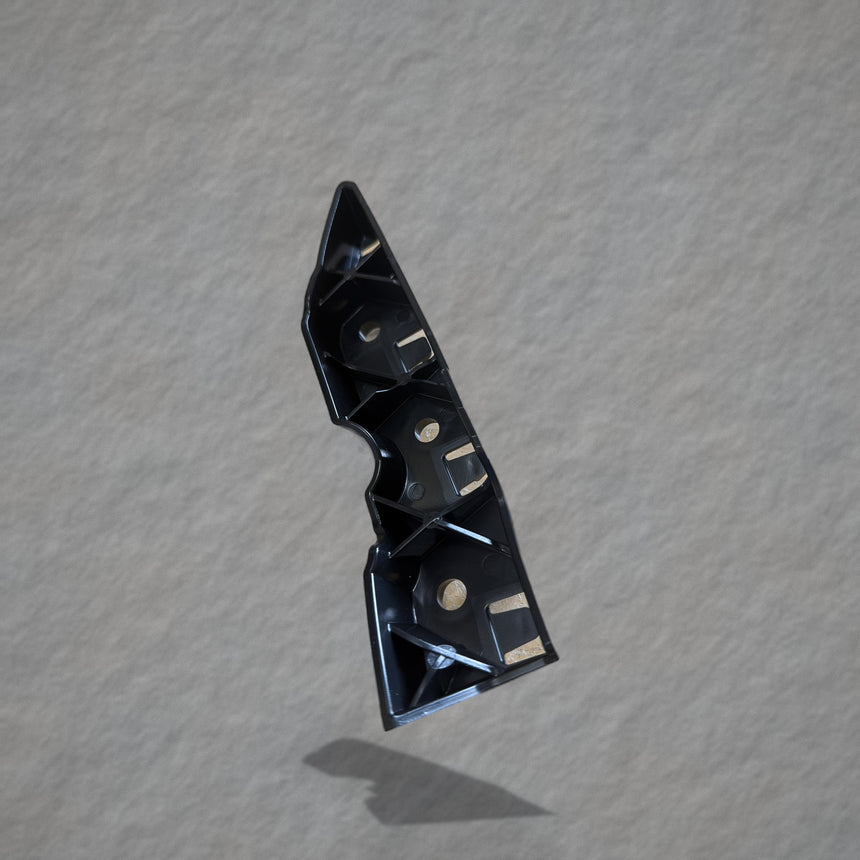 R2TZ-17C947-B