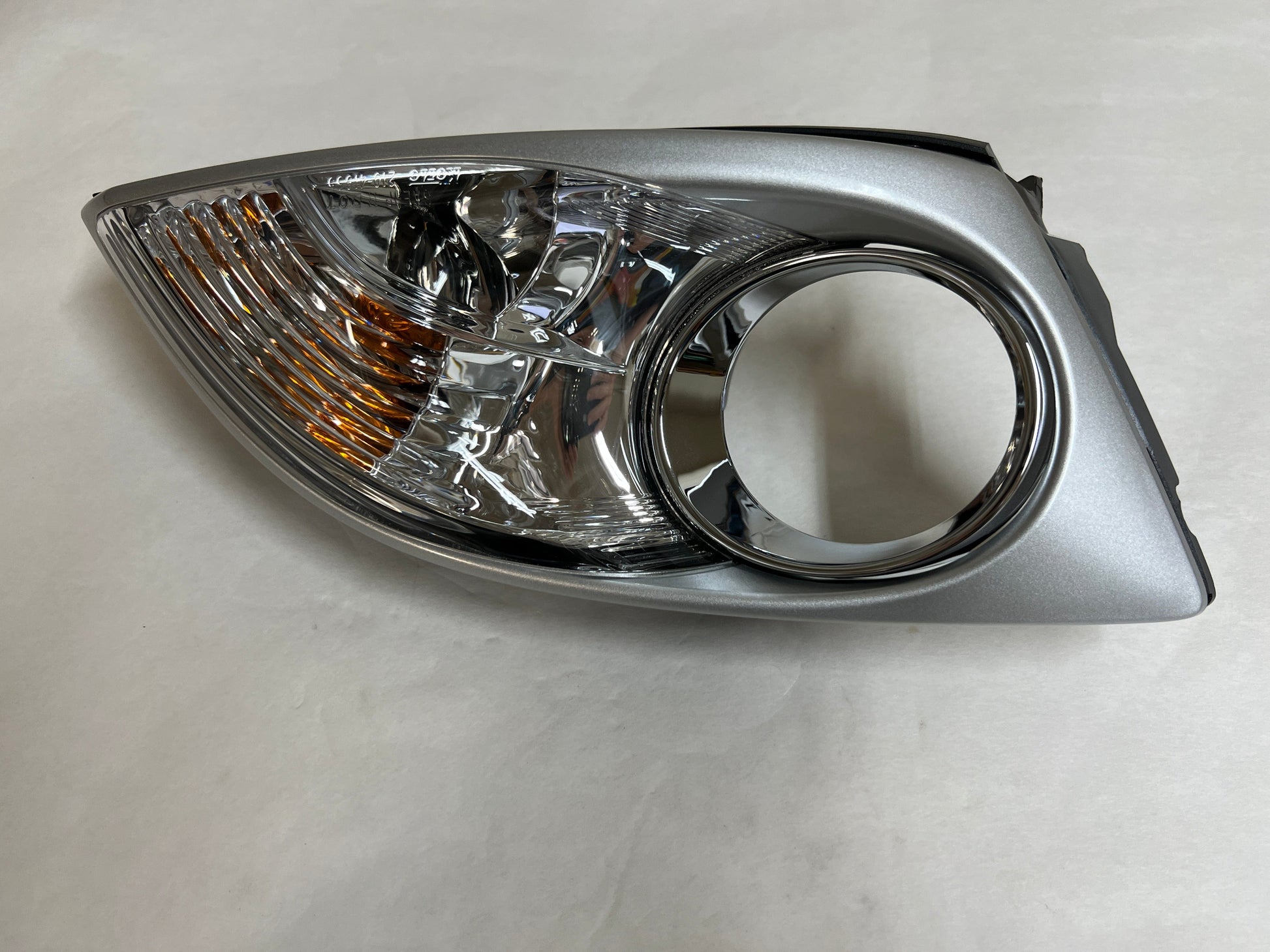 CL-0623-EH46-51-060-K3 Copy of 2010-2012 Mazda CX-7 Passenger Side Park / Turn Lamp For Fog Light Equipped EH46-51-070