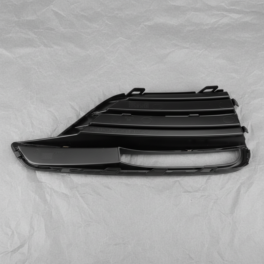 2017-2019 Volkswagen Beetle Driver Side Outer Grille With Turbocharger OEM