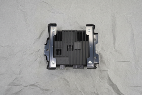2022-2025 Silverado Sierra 1500 2500 3500 OEM AC & DC Power Control Module