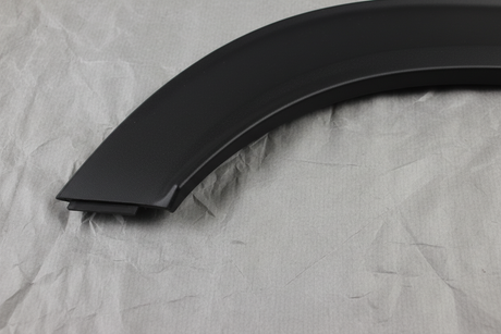 Chevrolet Trailblazer wheel molding bottom section macro detail