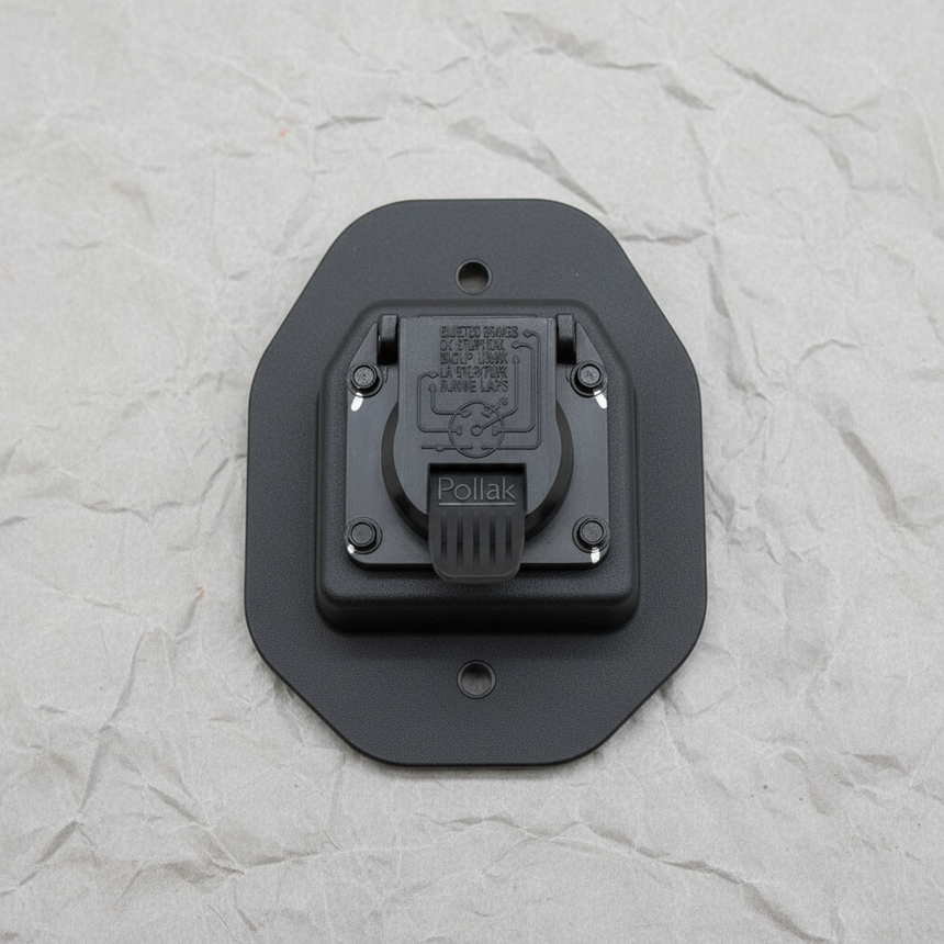 2017-2019 Ford F-250 F-350 7-Pin In-Bed Trailer Wiring Connector — Middle Detail