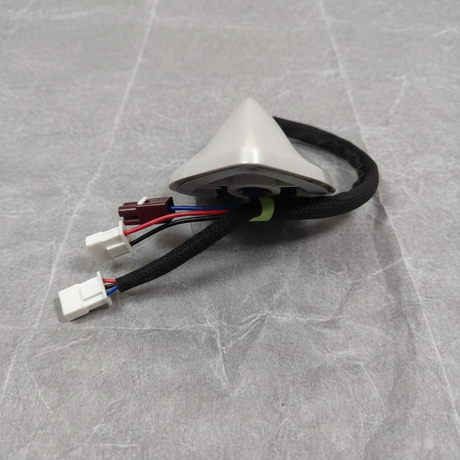 GM Antenna - Bottom Detail 1