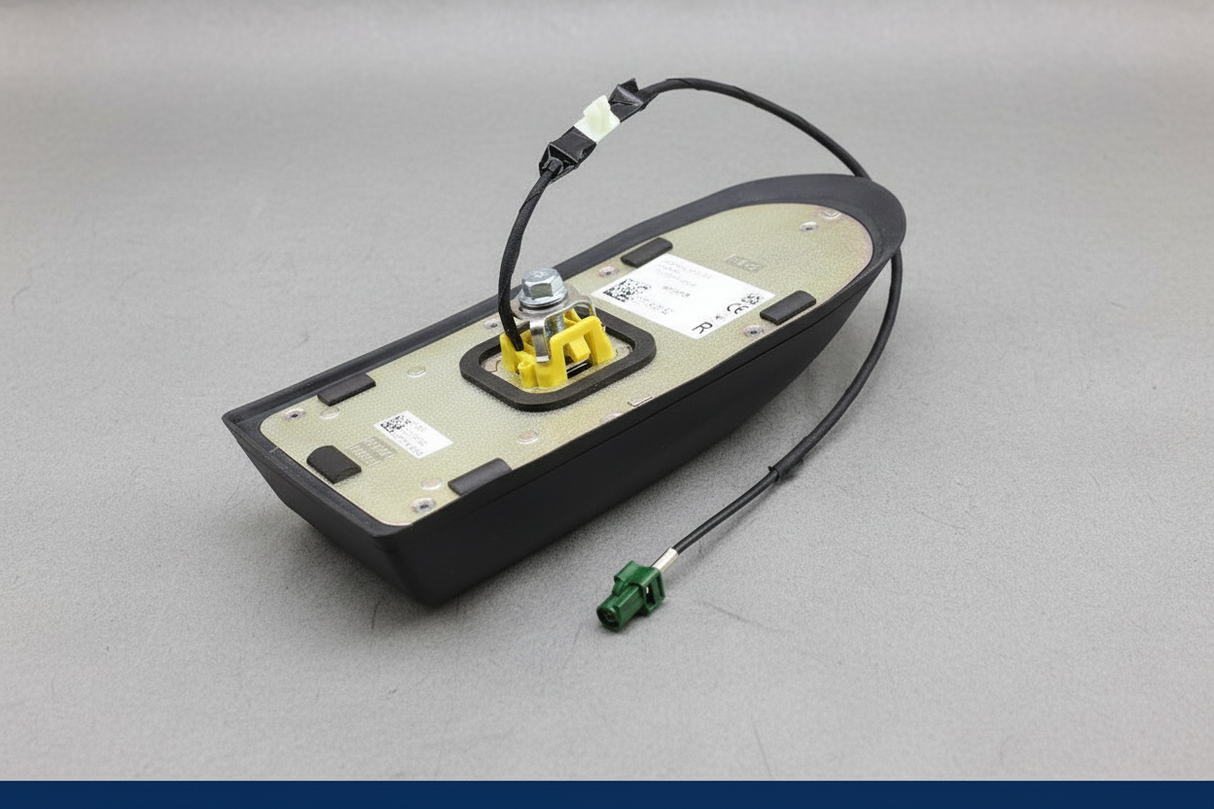 Ford Super Duty roof antenna third rotated view