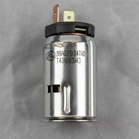 12V Power Outlet Socket Middle Crop 2