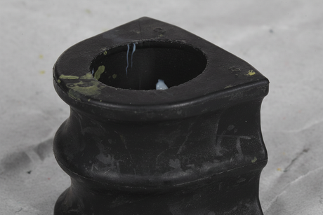 2015 Nissan Armada 5.6L Stabilizer Bar Bushing (1) OEM