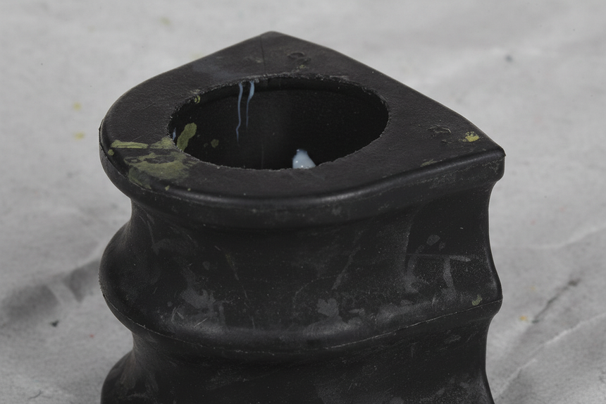 2015 Nissan Armada 5.6L Stabilizer Bar Bushing (1) OEM