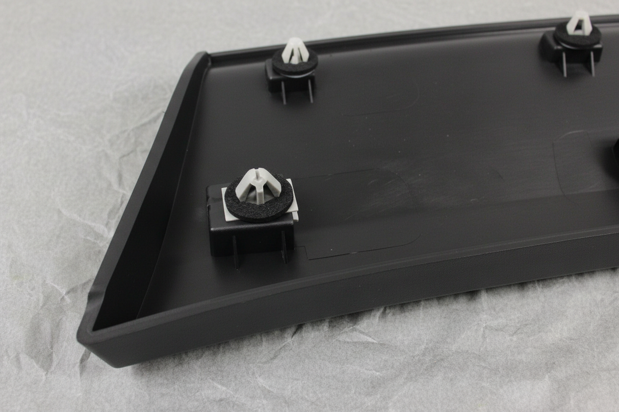 Chevrolet Trailblazer wheel molding center section macro detail third