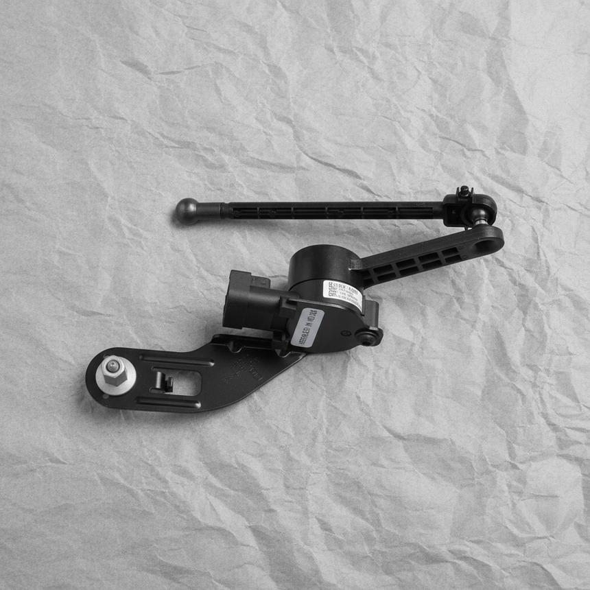 Genuine GM OEM Front Passenger Side Air Ride Suspension Height Sensor - Full View