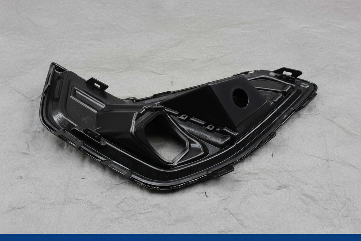 2020-2023 GMC Acadia Passenger Side Fog Lamp Bezel SLE SLT Genuine OEM