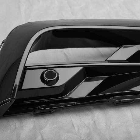 Volkswagen Tiguan Bumper Trim Middle Detail