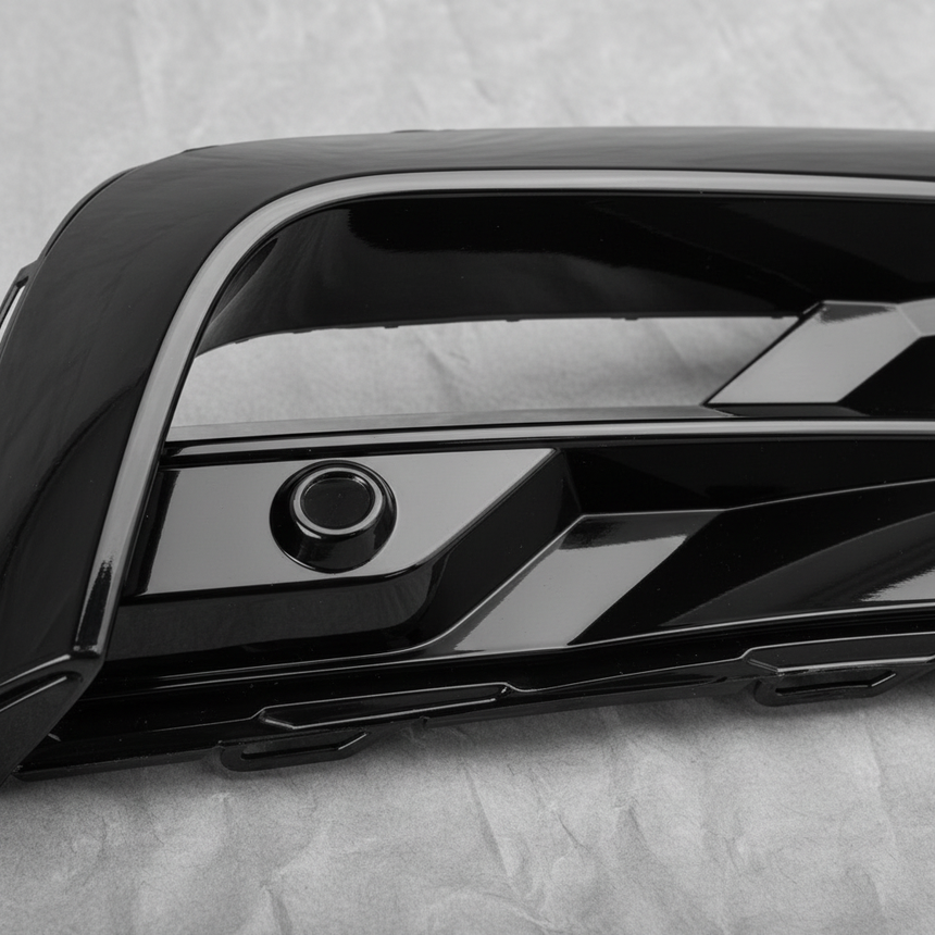 Volkswagen Tiguan Bumper Trim Middle Detail