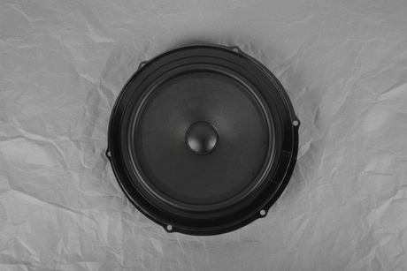 2004-2010 Volkswagen Touareg Rear Door Speaker 10 Speaker System OEM