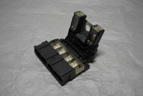 2017-2024 Nissan Armada Positive Battery Fuse Circuit Breaker Connector OEM