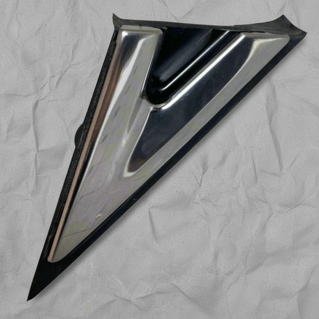 2019-2023 Lincoln Nautilus OEM Passenger Side Front Fender Corner Chrome Molding - Bottom Macro