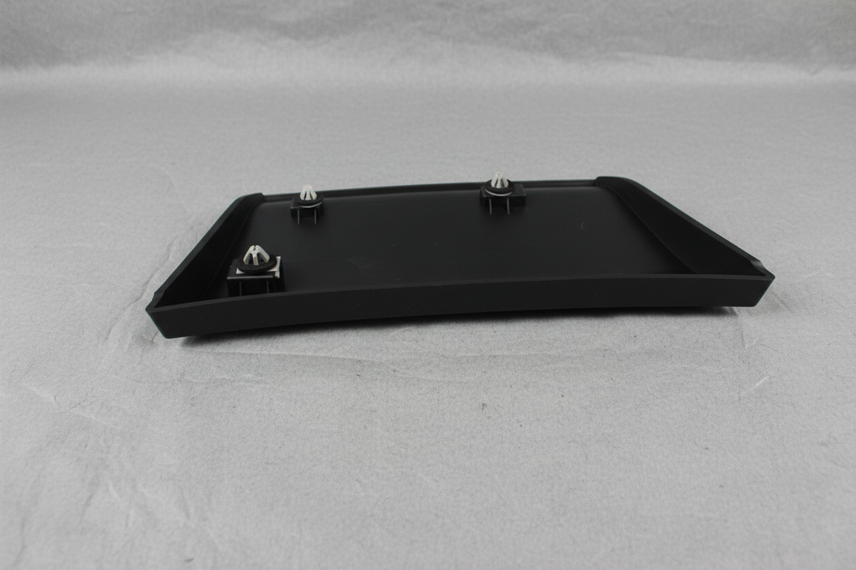 Chevrolet Trailblazer passenger rear wheel open molding full view third angle