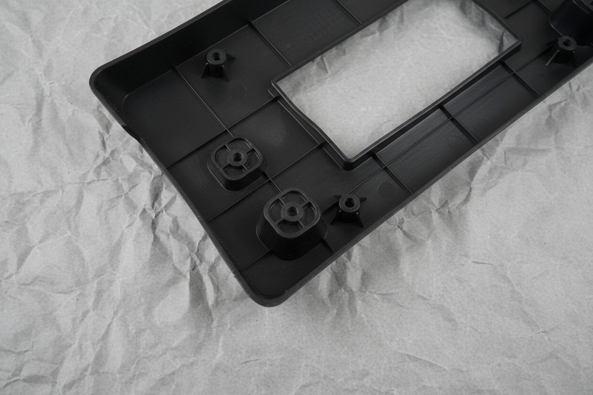 Chevrolet Trax license bracket bottom section macro detail alternate