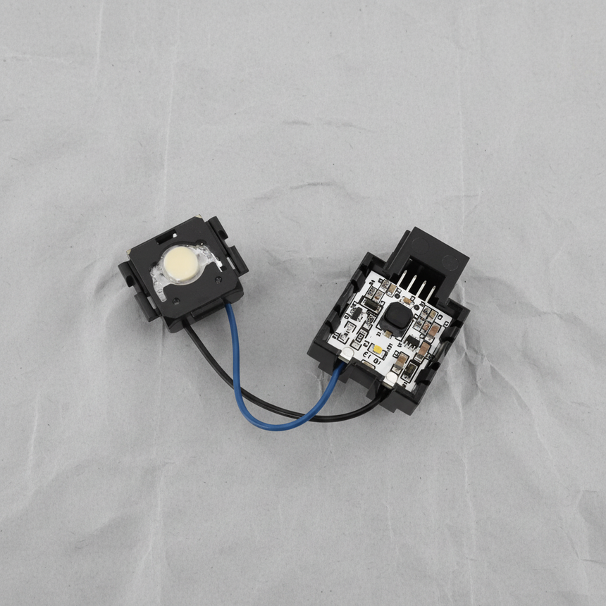 2017-2024 Camaro Convertible (1) Outer Shale Courtesy Lamp OEM - Full View
