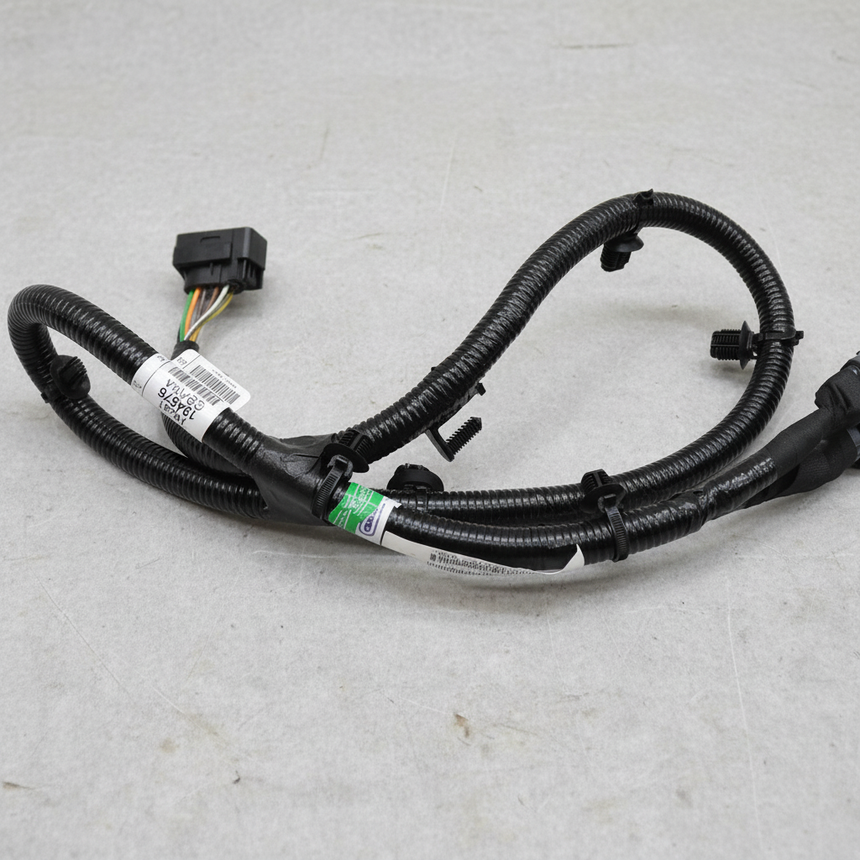 2017-2019 Ford F-250 F-350 7-Pin In-Bed Trailer Wiring Connector — Middle Detail Angle 2
