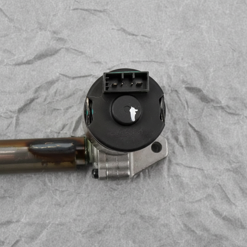 2010-2020 GM Driver Seat Vertical Adjuster Actuator - Macro Detail Angle 2