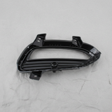 2019-2020 Kia Sorento Genuine OEM Passenger Side Rear Hole Cover - Middle Macro