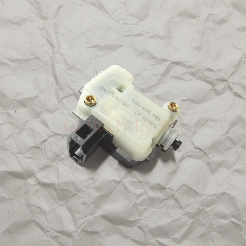 1998-2010 Volkswagen Beetle Jetta Passat Touareg Rear Trunk Actuator OEM - Full View