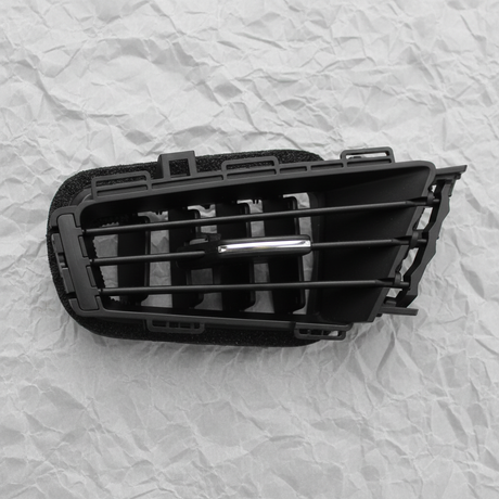 2017-2026 Cadillac XT5 XT6 Passenger Side Instrument Panel Outer Air Outlet Vent OEM – top detail