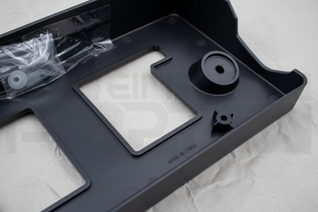 2020-2024 Nissan Titan Front License Plate Bracket - Middle Detail