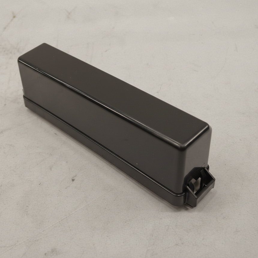 Nissan Pathfinder Relay Box Side Cover Bottom Detail 2