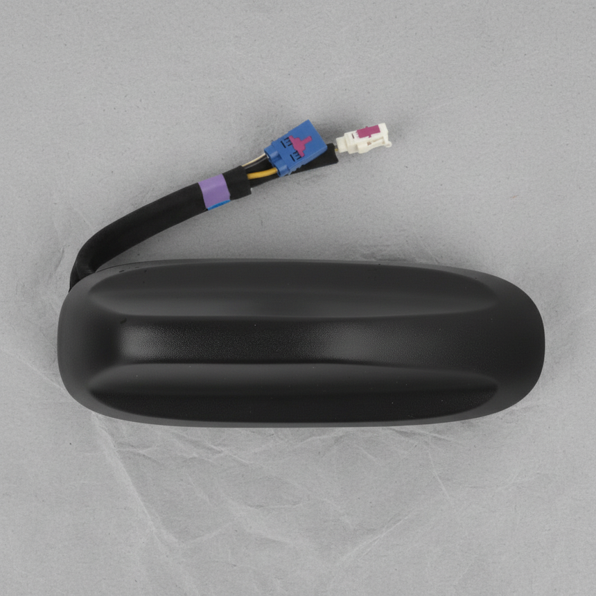 Image 1 - Macro Middle - Roof Antenna