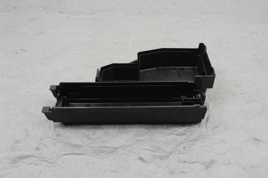 2015-2020 Nissan Pathfinder OEM Engine Driver Side Fuse Box Upper Cover 3.5L