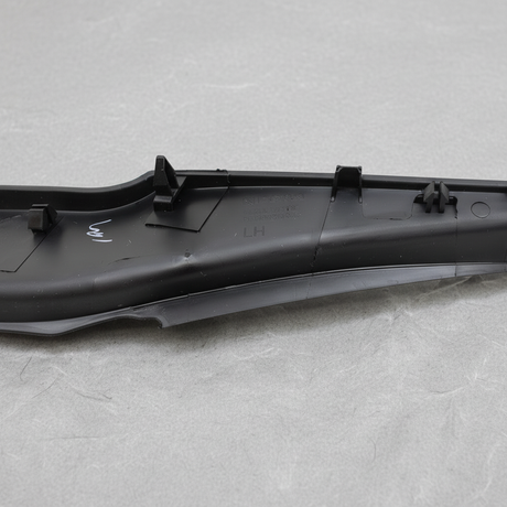 2019-24 Nissan Titan Driver Side OEM Fender Molding - Middle Detail 2