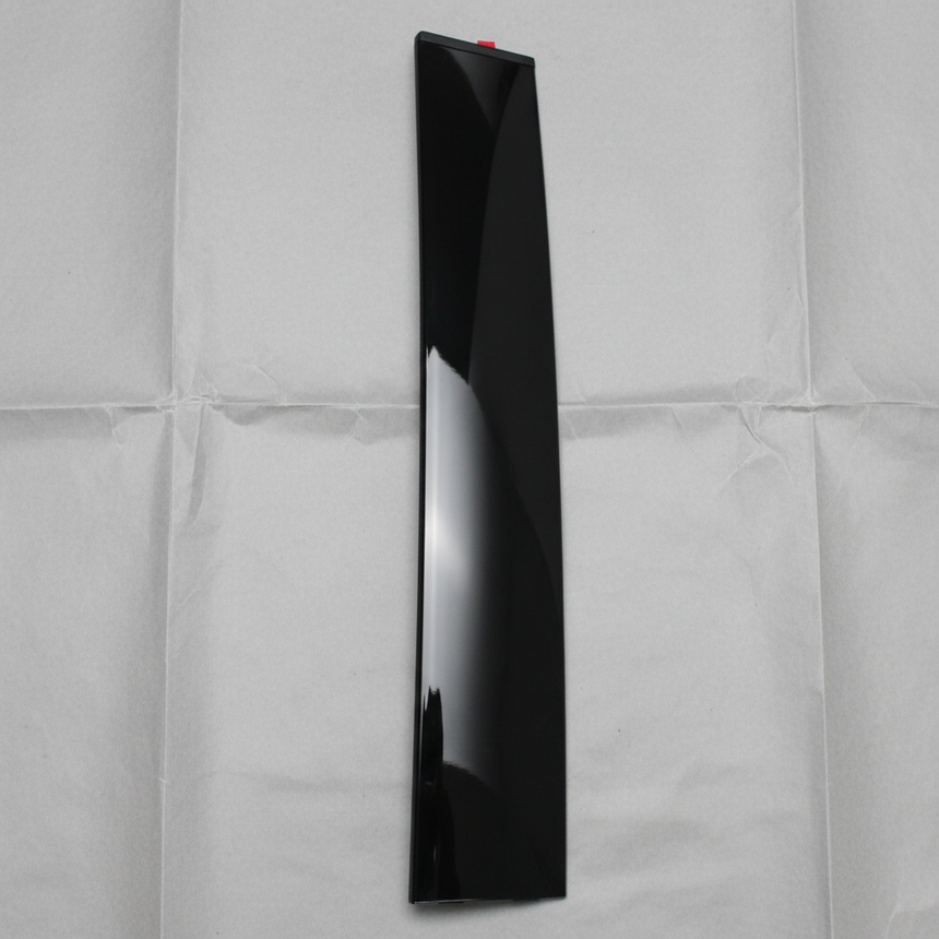 B Pillar Molding Upper Middle Crop