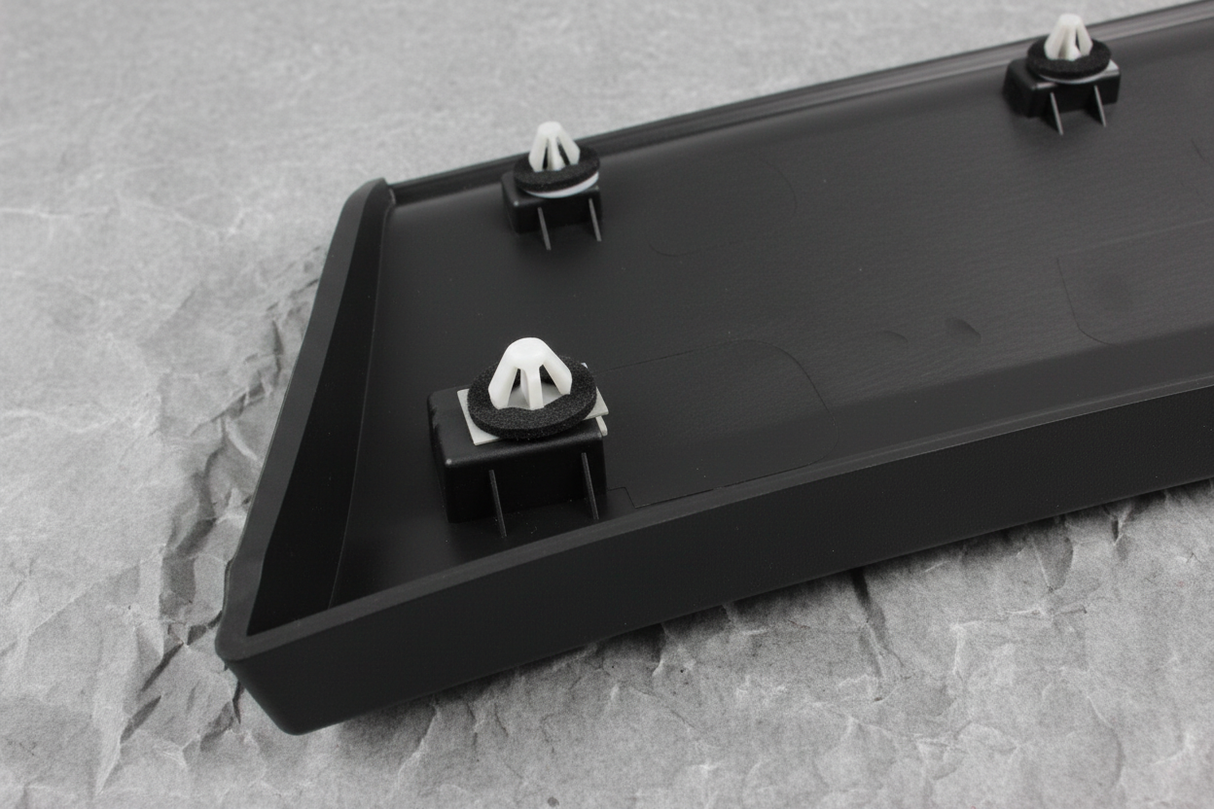 Chevrolet Trailblazer wheel molding bottom section macro detail third