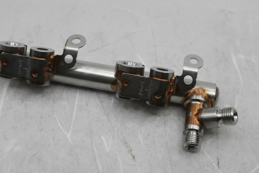 2015-2020 Ford 2.7 F-150 MKX Fusion Edge Passenger Side Fuel Injector Rail OEM