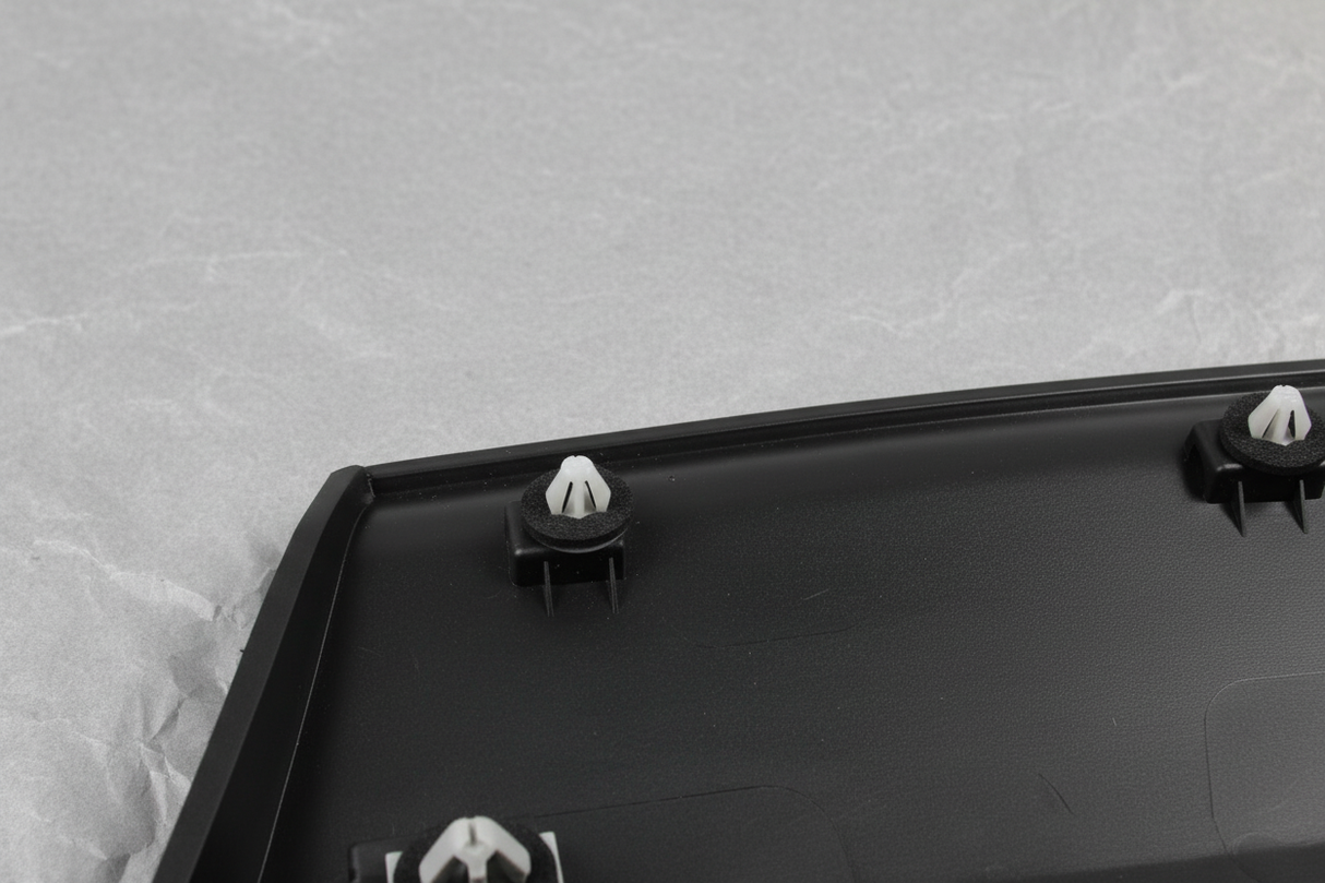 Chevrolet Trailblazer wheel molding top section macro detail third