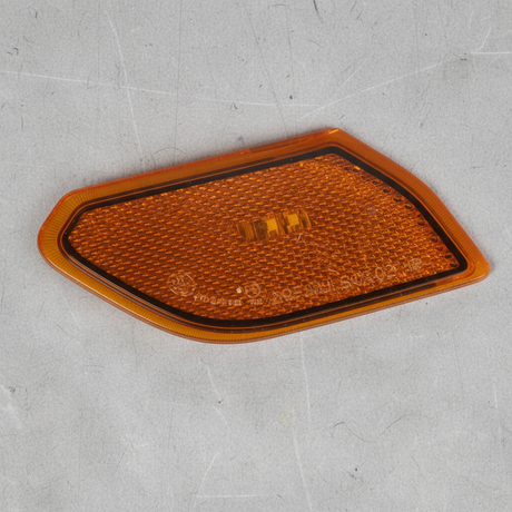 2018-2026 Jeep Wrangler Gladiator Front Passenger Side Marker Lamp OEM - Macro Crop