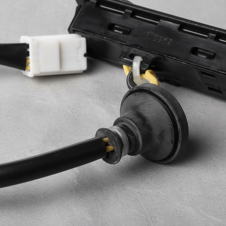 Nissan Murano Liftgate Release Switch Middle Detail 2