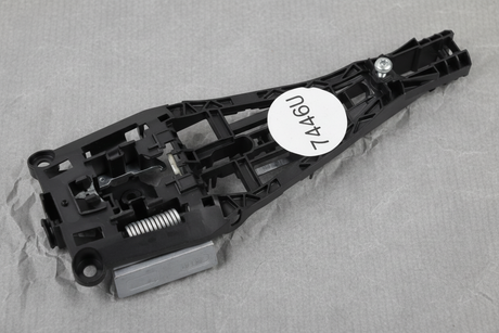 2017-2022 Buick Encore Trax Korea Built OEM Driver Side Front Door Outside Handle Bracket