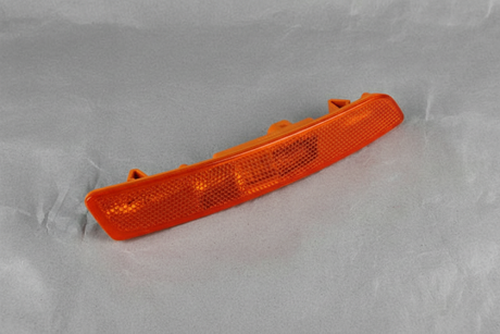2016-2020 Cadillac CT6 Amber Front Passenger Side Marker Lamp OEM