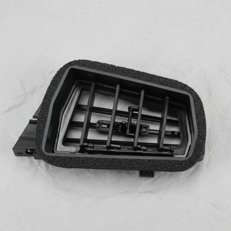 2017-2026 Cadillac XT5 XT6 Passenger Side Instrument Panel Outer Air Outlet Vent OEM – bottom detail