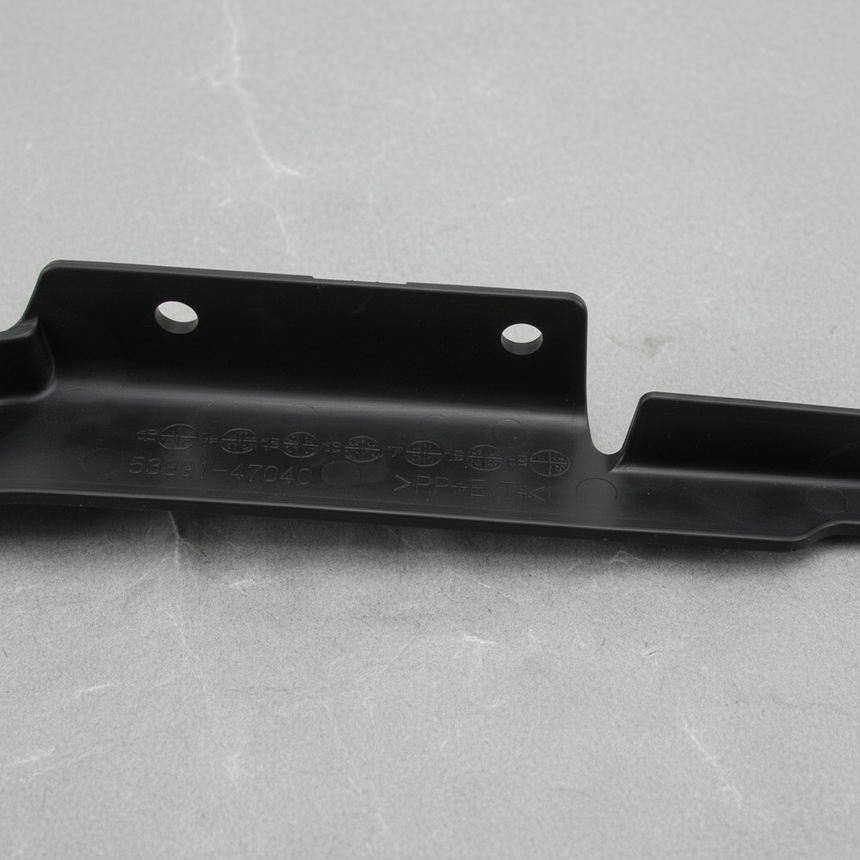2010-15 Toyota Prius Passenger Side Genuine OEM Front Wheel Opening Extension - Middle Detail