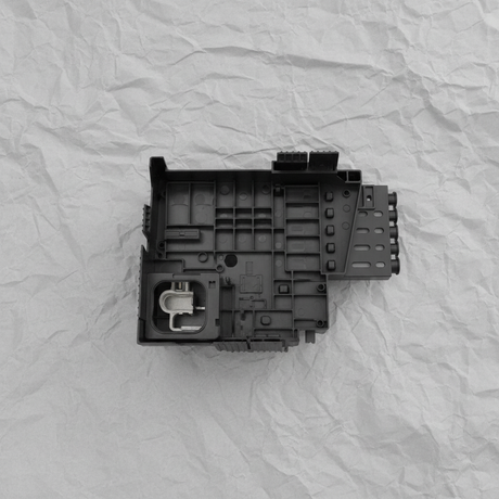 2020-2026 Chevrolet Trailblazer Buick Encore GX Battery Fuse Block OEM - Full View 2
