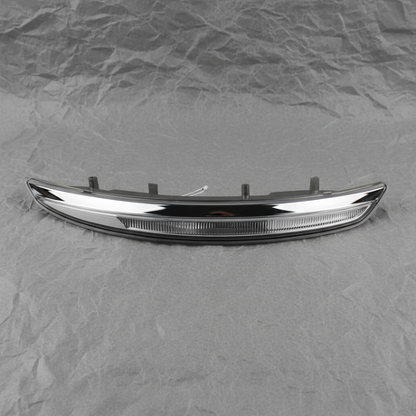 2007-2010 VW Touareg OEM Passenger Side Mirror Turn Signal Lamp
