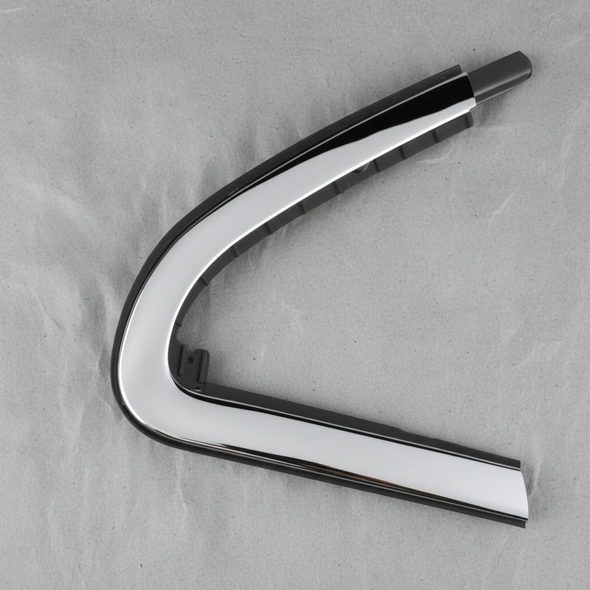 Jeep Grand Cherokee Door Corner Molding - Clean Background