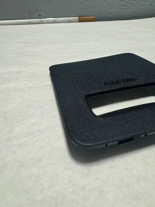 84752-C6000WK Kia 2016-2020 Sorento Interior Fuse Box Cover Black OEM