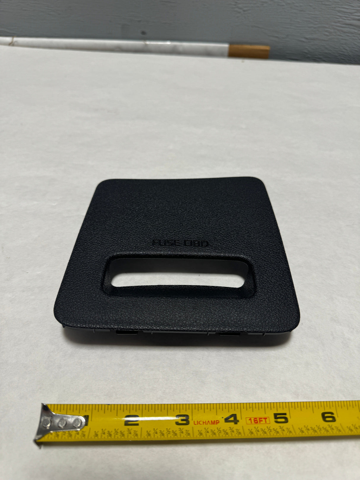 84752-C6000WK Kia 2016-2020 Sorento Interior Fuse Box Cover Black OEM