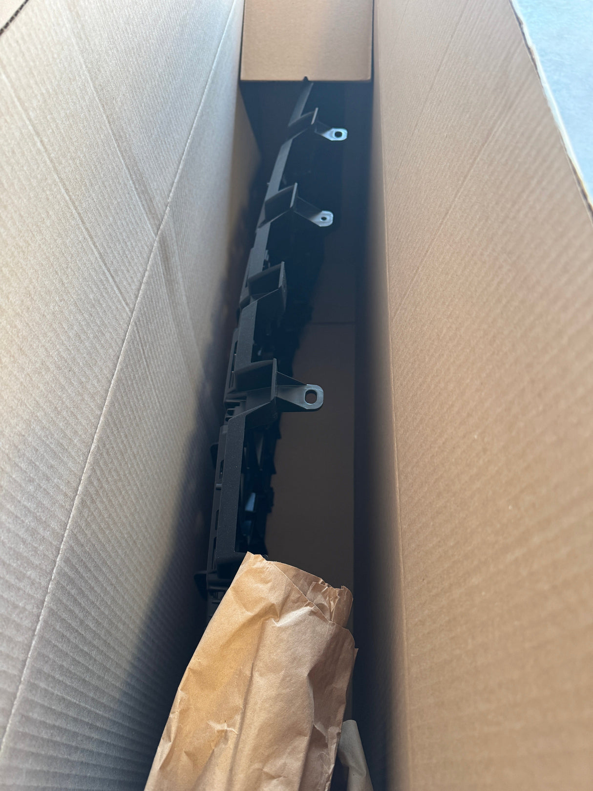 DC3Z-8200-A and DC3Z-8A284-A Local Pickup 77573 2013-2016 F-250 F-350 New OEM Grille And Satin Painted Surround  DC3Z-8200-A and DC3Z-8A284-A